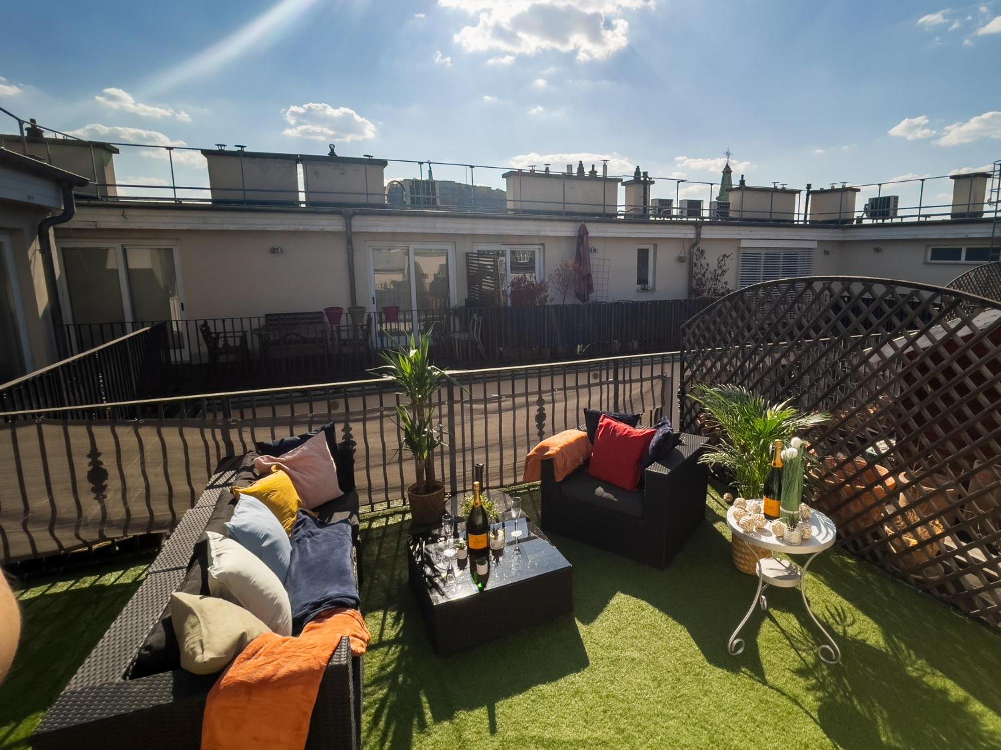 Luxurious Penthouse In The Heart Of Appartement